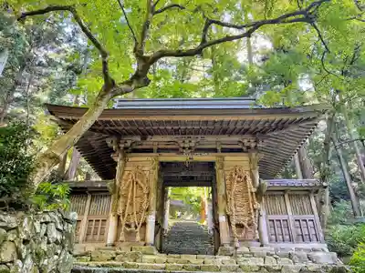 百済寺の山門・神門