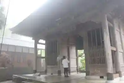 三角寺の山門・神門