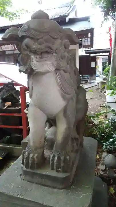 王子稲荷神社の狛犬