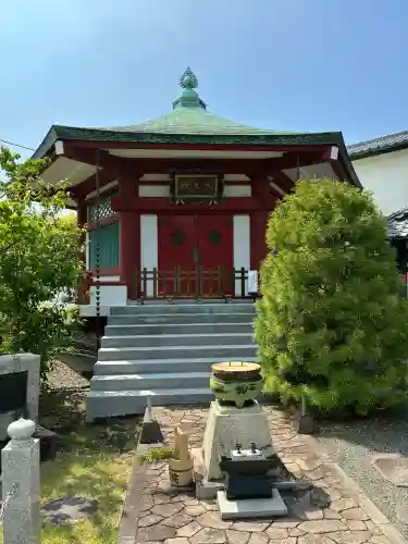 金剛院の{uncategorized: "未分類", other: "その他", undefined: "問題あり", building: "その他建物", grave: "お墓", sacred_gate: "鳥居", guardian: "狛犬", statue: "像", buddha: "仏像", history: "歴史", nature: "自然", garden: "庭園", animal: "動物", pagoda: "塔", temizu: "手水舎", mountain_gate: "山門・神門", sanctuary: "本殿・本堂", subordinate: "末社・摂社", art: "芸術", scenery: "景色", jizo: "地蔵", ema: "絵馬", goshuin: "御朱印", omikuji: "おみくじ", items: "授与品その他", amulet: "お守り", goshuincho: "御朱印帳", eats: "食事", festival: "お祭り", votive_dance: "神楽", shichigosan: "七五三参", wedding: "結婚式", experience: "体験その他", initially: "初詣", around: "周辺", anti_infection: "感染症対策"}