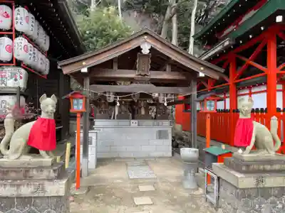 諏訪神社・諏訪山稲荷神社の末社・摂社