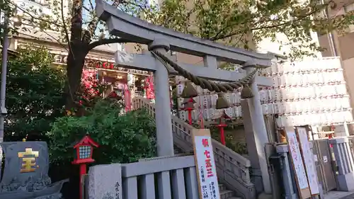 十番稲荷神社の鳥居