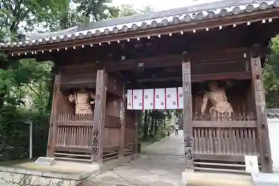 神恵院の山門・神門