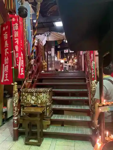 三瀧山不動院の{uncategorized: "未分類", other: "その他", undefined: "問題あり", building: "その他建物", grave: "お墓", sacred_gate: "鳥居", guardian: "狛犬", statue: "像", buddha: "仏像", history: "歴史", nature: "自然", garden: "庭園", animal: "動物", pagoda: "塔", temizu: "手水舎", mountain_gate: "山門・神門", sanctuary: "本殿・本堂", subordinate: "末社・摂社", art: "芸術", scenery: "景色", jizo: "地蔵", ema: "絵馬", goshuin: "御朱印", omikuji: "おみくじ", items: "授与品その他", amulet: "お守り", goshuincho: "御朱印帳", eats: "食事", festival: "お祭り", votive_dance: "神楽", shichigosan: "七五三参", wedding: "結婚式", experience: "体験その他", initially: "初詣", around: "周辺", anti_infection: "感染症対策"}