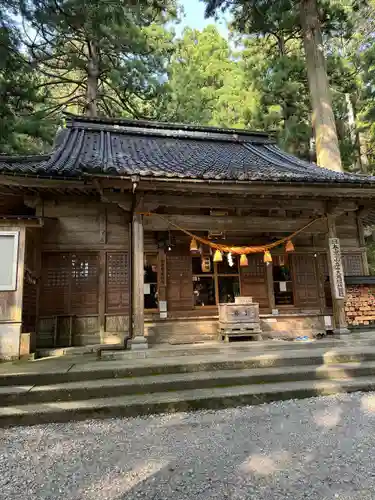 雄山神社中宮祈願殿(富山県)