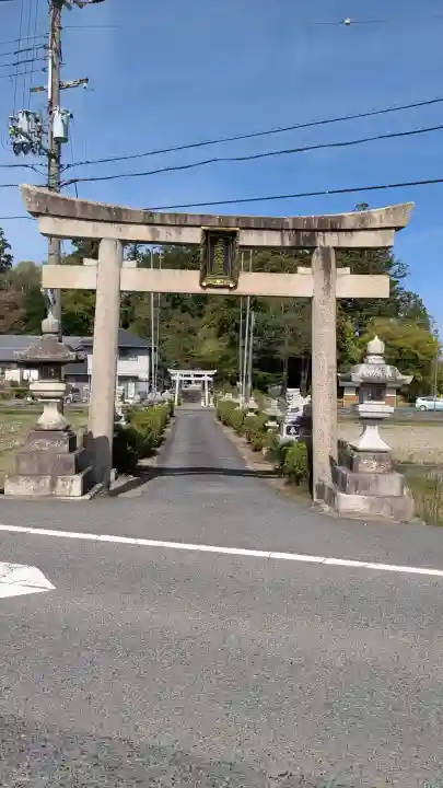 立志神社の{uncategorized: "未分類", other: "その他", undefined: "問題あり", building: "その他建物", grave: "お墓", sacred_gate: "鳥居", guardian: "狛犬", statue: "像", buddha: "仏像", history: "歴史", nature: "自然", garden: "庭園", animal: "動物", pagoda: "塔", temizu: "手水舎", mountain_gate: "山門・神門", sanctuary: "本殿・本堂", subordinate: "末社・摂社", art: "芸術", scenery: "景色", jizo: "地蔵", ema: "絵馬", goshuin: "御朱印", omikuji: "おみくじ", items: "授与品その他", amulet: "お守り", goshuincho: "御朱印帳", eats: "食事", festival: "お祭り", votive_dance: "神楽", shichigosan: "七五三参", wedding: "結婚式", experience: "体験その他", initially: "初詣", around: "周辺", anti_infection: "感染症対策"}