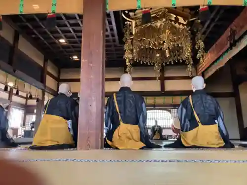 成田山瀧泉寺の本殿