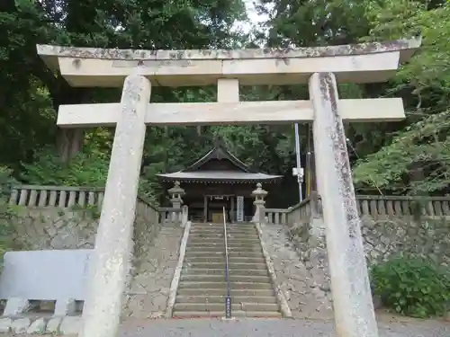 守山八幡宮の鳥居