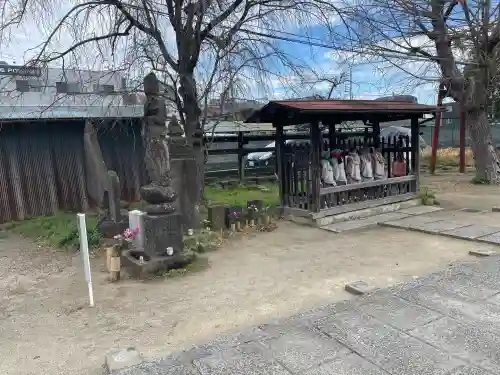 沼影観音堂（廣田寺）の{uncategorized: "未分類", other: "その他", undefined: "問題あり", building: "その他建物", grave: "お墓", sacred_gate: "鳥居", guardian: "狛犬", statue: "像", buddha: "仏像", history: "歴史", nature: "自然", garden: "庭園", animal: "動物", pagoda: "塔", temizu: "手水舎", mountain_gate: "山門・神門", sanctuary: "本殿・本堂", subordinate: "末社・摂社", art: "芸術", scenery: "景色", jizo: "地蔵", ema: "絵馬", goshuin: "御朱印", omikuji: "おみくじ", items: "授与品その他", amulet: "お守り", goshuincho: "御朱印帳", eats: "食事", festival: "お祭り", votive_dance: "神楽", shichigosan: "七五三参", wedding: "結婚式", experience: "体験その他", initially: "初詣", around: "周辺", anti_infection: "感染症対策"}