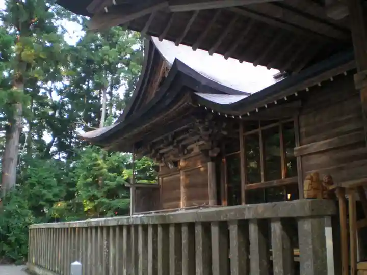 鎮守府八幡宮の本殿・本堂