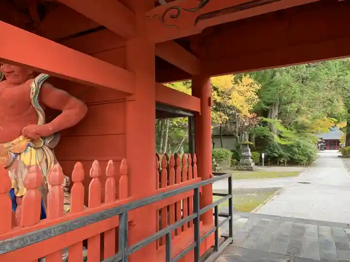 中禅寺の山門・神門