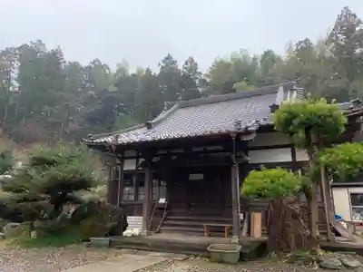 長照寺の本殿・本堂
