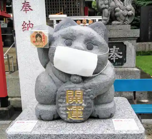 新倉氷川八幡神社の狛犬