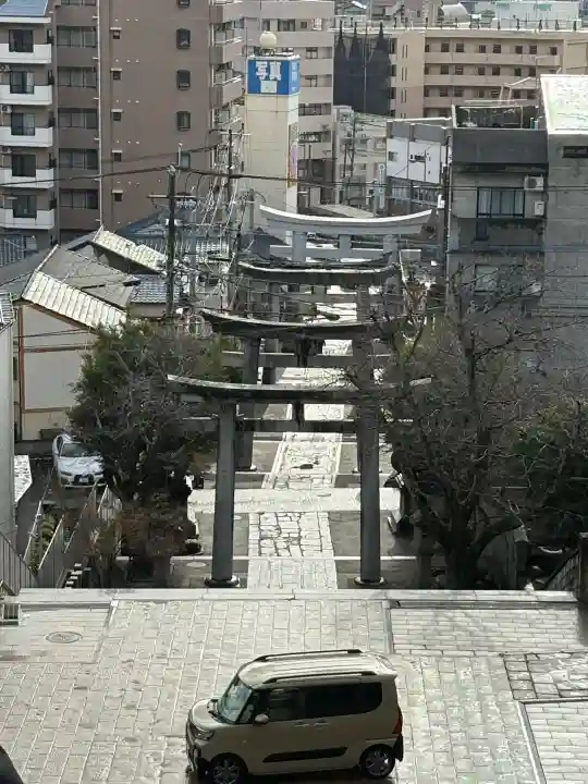 鎮西大社諏訪神社の{uncategorized: "未分類", other: "その他", undefined: "問題あり", building: "その他建物", grave: "お墓", sacred_gate: "鳥居", guardian: "狛犬", statue: "像", buddha: "仏像", history: "歴史", nature: "自然", garden: "庭園", animal: "動物", pagoda: "塔", temizu: "手水舎", mountain_gate: "山門・神門", sanctuary: "本殿・本堂", subordinate: "末社・摂社", art: "芸術", scenery: "景色", jizo: "地蔵", ema: "絵馬", goshuin: "御朱印", omikuji: "おみくじ", items: "授与品その他", amulet: "お守り", goshuincho: "御朱印帳", eats: "食事", festival: "お祭り", votive_dance: "神楽", shichigosan: "七五三参", wedding: "結婚式", experience: "体験その他", initially: "初詣", around: "周辺", anti_infection: "感染症対策"}