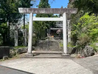恵那神社の{uncategorized: "未分類", other: "その他", undefined: "問題あり", building: "その他建物", grave: "お墓", sacred_gate: "鳥居", guardian: "狛犬", statue: "像", buddha: "仏像", history: "歴史", nature: "自然", garden: "庭園", animal: "動物", pagoda: "塔", temizu: "手水舎", mountain_gate: "山門・神門", sanctuary: "本殿・本堂", subordinate: "末社・摂社", art: "芸術", scenery: "景色", jizo: "地蔵", ema: "絵馬", goshuin: "御朱印", omikuji: "おみくじ", items: "授与品その他", amulet: "お守り", goshuincho: "御朱印帳", eats: "食事", festival: "お祭り", votive_dance: "神楽", shichigosan: "七五三参", wedding: "結婚式", experience: "体験その他", initially: "初詣", around: "周辺", anti_infection: "感染症対策"}