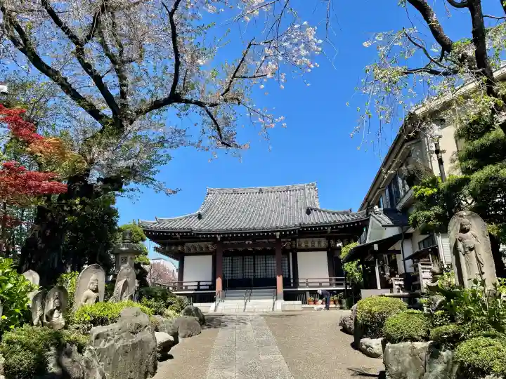 実相院の{uncategorized: "未分類", other: "その他", undefined: "問題あり", building: "その他建物", grave: "お墓", sacred_gate: "鳥居", guardian: "狛犬", statue: "像", buddha: "仏像", history: "歴史", nature: "自然", garden: "庭園", animal: "動物", pagoda: "塔", temizu: "手水舎", mountain_gate: "山門・神門", sanctuary: "本殿・本堂", subordinate: "末社・摂社", art: "芸術", scenery: "景色", jizo: "地蔵", ema: "絵馬", goshuin: "御朱印", omikuji: "おみくじ", items: "授与品その他", amulet: "お守り", goshuincho: "御朱印帳", eats: "食事", festival: "お祭り", votive_dance: "神楽", shichigosan: "七五三参", wedding: "結婚式", experience: "体験その他", initially: "初詣", around: "周辺", anti_infection: "感染症対策"}