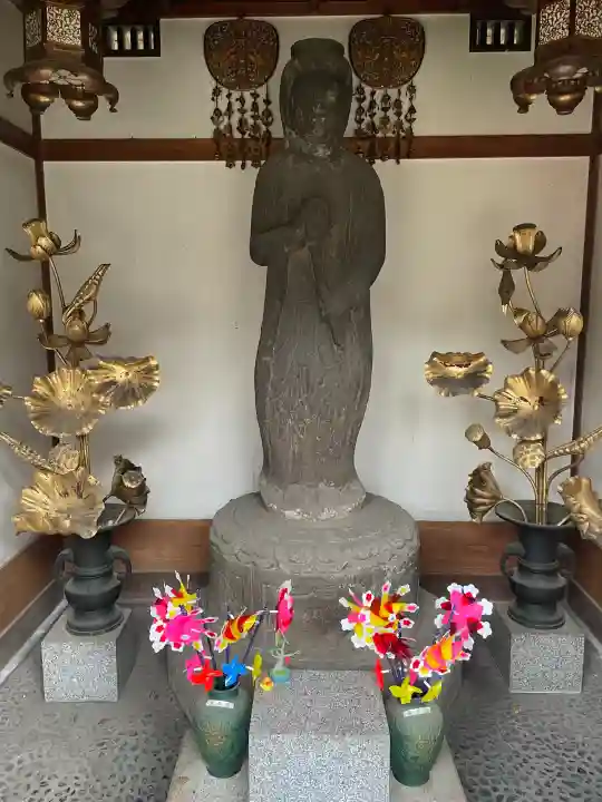 西向聖観世音菩薩の{uncategorized: "未分類", other: "その他", undefined: "問題あり", building: "その他建物", grave: "お墓", sacred_gate: "鳥居", guardian: "狛犬", statue: "像", buddha: "仏像", history: "歴史", nature: "自然", garden: "庭園", animal: "動物", pagoda: "塔", temizu: "手水舎", mountain_gate: "山門・神門", sanctuary: "本殿・本堂", subordinate: "末社・摂社", art: "芸術", scenery: "景色", jizo: "地蔵", ema: "絵馬", goshuin: "御朱印", omikuji: "おみくじ", items: "授与品その他", amulet: "お守り", goshuincho: "御朱印帳", eats: "食事", festival: "お祭り", votive_dance: "神楽", shichigosan: "七五三参", wedding: "結婚式", experience: "体験その他", initially: "初詣", around: "周辺", anti_infection: "感染症対策"}