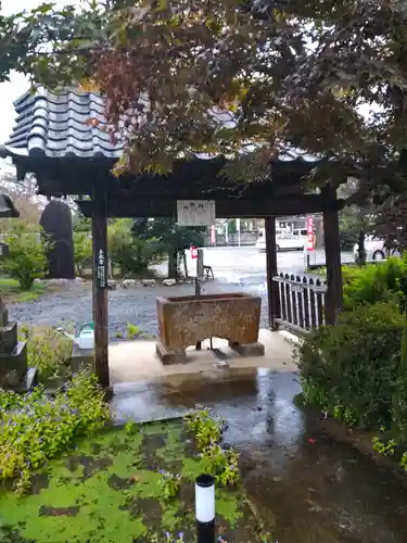 境香取神社の手水舎
