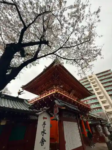 神田神社（神田明神）の{uncategorized: "未分類", other: "その他", undefined: "問題あり", building: "その他建物", grave: "お墓", sacred_gate: "鳥居", guardian: "狛犬", statue: "像", buddha: "仏像", history: "歴史", nature: "自然", garden: "庭園", animal: "動物", pagoda: "塔", temizu: "手水舎", mountain_gate: "山門・神門", sanctuary: "本殿・本堂", subordinate: "末社・摂社", art: "芸術", scenery: "景色", jizo: "地蔵", ema: "絵馬", goshuin: "御朱印", omikuji: "おみくじ", items: "授与品その他", amulet: "お守り", goshuincho: "御朱印帳", eats: "食事", festival: "お祭り", votive_dance: "神楽", shichigosan: "七五三参", wedding: "結婚式", experience: "体験その他", initially: "初詣", around: "周辺", anti_infection: "感染症対策"}