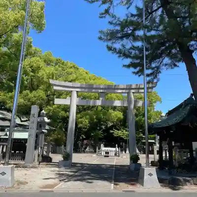 堤治神社の{uncategorized: "未分類", other: "その他", undefined: "問題あり", building: "その他建物", grave: "お墓", sacred_gate: "鳥居", guardian: "狛犬", statue: "像", buddha: "仏像", history: "歴史", nature: "自然", garden: "庭園", animal: "動物", pagoda: "塔", temizu: "手水舎", mountain_gate: "山門・神門", sanctuary: "本殿・本堂", subordinate: "末社・摂社", art: "芸術", scenery: "景色", jizo: "地蔵", ema: "絵馬", goshuin: "御朱印", omikuji: "おみくじ", items: "授与品その他", amulet: "お守り", goshuincho: "御朱印帳", eats: "食事", festival: "お祭り", votive_dance: "神楽", shichigosan: "七五三参", wedding: "結婚式", experience: "体験その他", initially: "初詣", around: "周辺", anti_infection: "感染症対策"}