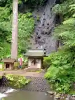 天地金神社(羽黒山神社前宮)の{uncategorized: "未分類", other: "その他", undefined: "問題あり", building: "その他建物", grave: "お墓", sacred_gate: "鳥居", guardian: "狛犬", statue: "像", buddha: "仏像", history: "歴史", nature: "自然", garden: "庭園", animal: "動物", pagoda: "塔", temizu: "手水舎", mountain_gate: "山門・神門", sanctuary: "本殿・本堂", subordinate: "末社・摂社", art: "芸術", scenery: "景色", jizo: "地蔵", ema: "絵馬", goshuin: "御朱印", omikuji: "おみくじ", items: "授与品その他", amulet: "お守り", goshuincho: "御朱印帳", eats: "食事", festival: "お祭り", votive_dance: "神楽", shichigosan: "七五三参", wedding: "結婚式", experience: "体験その他", initially: "初詣", around: "周辺", anti_infection: "感染症対策"}
