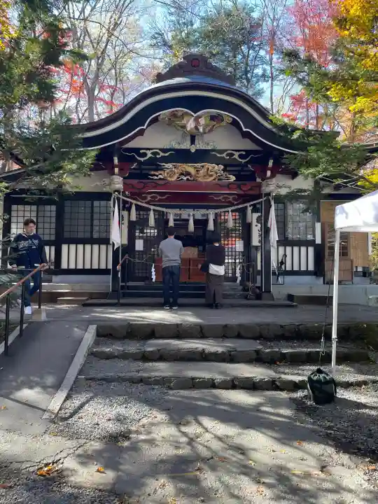 新屋山神社(山梨県)