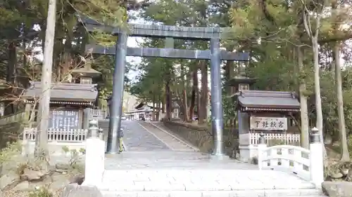 諏訪大社下社秋宮の鳥居