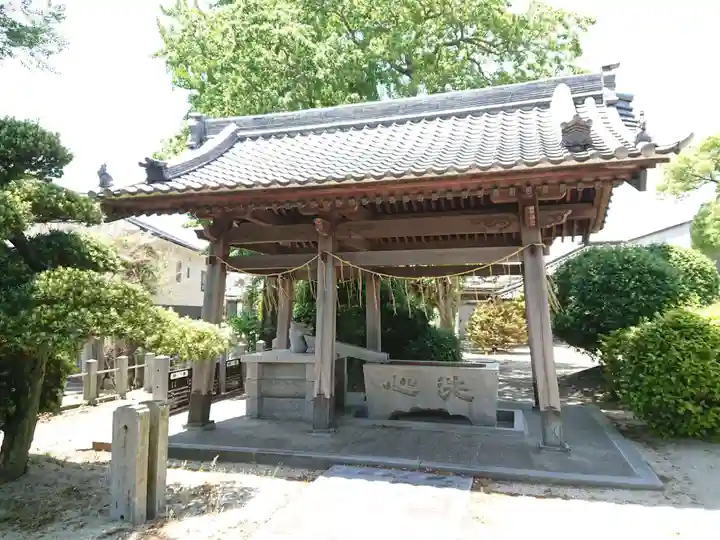 熊野神社(下矢田町)の手水舎