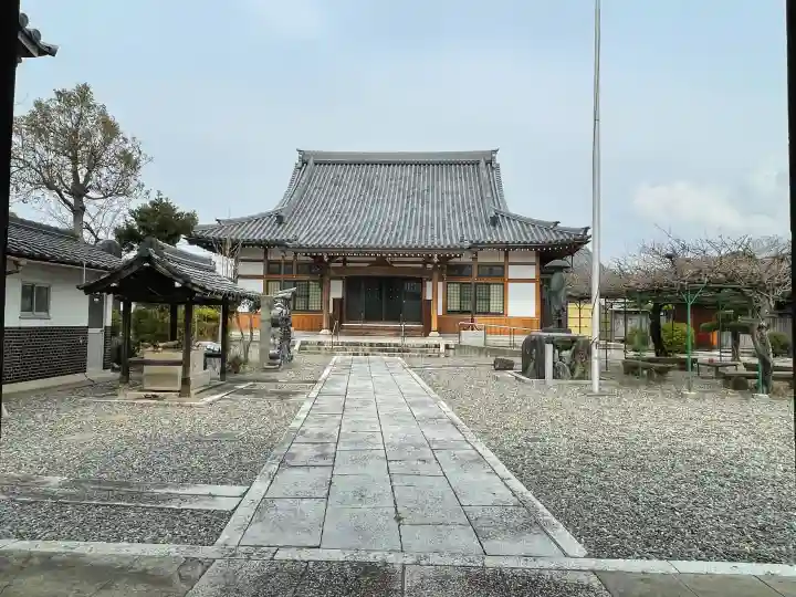 覚勝寺の{uncategorized: "未分類", other: "その他", undefined: "問題あり", building: "その他建物", grave: "お墓", sacred_gate: "鳥居", guardian: "狛犬", statue: "像", buddha: "仏像", history: "歴史", nature: "自然", garden: "庭園", animal: "動物", pagoda: "塔", temizu: "手水舎", mountain_gate: "山門・神門", sanctuary: "本殿・本堂", subordinate: "末社・摂社", art: "芸術", scenery: "景色", jizo: "地蔵", ema: "絵馬", goshuin: "御朱印", omikuji: "おみくじ", items: "授与品その他", amulet: "お守り", goshuincho: "御朱印帳", eats: "食事", festival: "お祭り", votive_dance: "神楽", shichigosan: "七五三参", wedding: "結婚式", experience: "体験その他", initially: "初詣", around: "周辺", anti_infection: "感染症対策"}