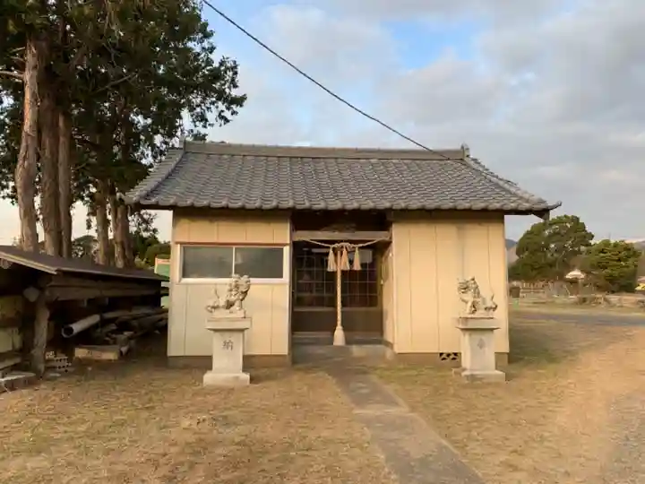 八幡神社の本殿・本堂