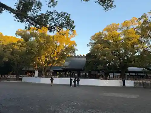 熱田神社の{uncategorized: "未分類", other: "その他", undefined: "問題あり", building: "その他建物", grave: "お墓", sacred_gate: "鳥居", guardian: "狛犬", statue: "像", buddha: "仏像", history: "歴史", nature: "自然", garden: "庭園", animal: "動物", pagoda: "塔", temizu: "手水舎", mountain_gate: "山門・神門", sanctuary: "本殿・本堂", subordinate: "末社・摂社", art: "芸術", scenery: "景色", jizo: "地蔵", ema: "絵馬", goshuin: "御朱印", omikuji: "おみくじ", items: "授与品その他", amulet: "お守り", goshuincho: "御朱印帳", eats: "食事", festival: "お祭り", votive_dance: "神楽", shichigosan: "七五三参", wedding: "結婚式", experience: "体験その他", initially: "初詣", around: "周辺", anti_infection: "感染症対策"}
