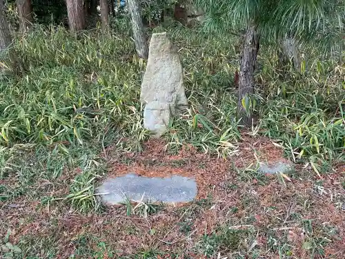 高徳神社の{uncategorized: "未分類", other: "その他", undefined: "問題あり", building: "その他建物", grave: "お墓", sacred_gate: "鳥居", guardian: "狛犬", statue: "像", buddha: "仏像", history: "歴史", nature: "自然", garden: "庭園", animal: "動物", pagoda: "塔", temizu: "手水舎", mountain_gate: "山門・神門", sanctuary: "本殿・本堂", subordinate: "末社・摂社", art: "芸術", scenery: "景色", jizo: "地蔵", ema: "絵馬", goshuin: "御朱印", omikuji: "おみくじ", items: "授与品その他", amulet: "お守り", goshuincho: "御朱印帳", eats: "食事", festival: "お祭り", votive_dance: "神楽", shichigosan: "七五三参", wedding: "結婚式", experience: "体験その他", initially: "初詣", around: "周辺", anti_infection: "感染症対策"}