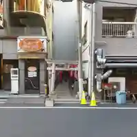 田螺稲荷神社の鳥居