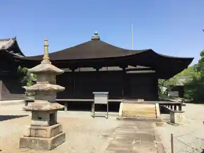 鶴林寺の本殿・本堂