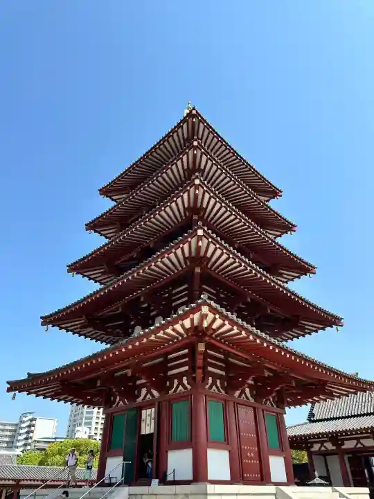 四天王寺の{uncategorized: "未分類", other: "その他", undefined: "問題あり", building: "その他建物", grave: "お墓", sacred_gate: "鳥居", guardian: "狛犬", statue: "像", buddha: "仏像", history: "歴史", nature: "自然", garden: "庭園", animal: "動物", pagoda: "塔", temizu: "手水舎", mountain_gate: "山門・神門", sanctuary: "本殿・本堂", subordinate: "末社・摂社", art: "芸術", scenery: "景色", jizo: "地蔵", ema: "絵馬", goshuin: "御朱印", omikuji: "おみくじ", items: "授与品その他", amulet: "お守り", goshuincho: "御朱印帳", eats: "食事", festival: "お祭り", votive_dance: "神楽", shichigosan: "七五三参", wedding: "結婚式", experience: "体験その他", initially: "初詣", around: "周辺", anti_infection: "感染症対策"}