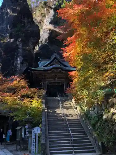 榛名神社の山門・神門