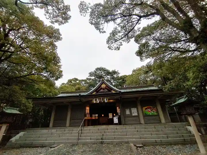 和歌山縣護國神社の{uncategorized: "未分類", other: "その他", undefined: "問題あり", building: "その他建物", grave: "お墓", sacred_gate: "鳥居", guardian: "狛犬", statue: "像", buddha: "仏像", history: "歴史", nature: "自然", garden: "庭園", animal: "動物", pagoda: "塔", temizu: "手水舎", mountain_gate: "山門・神門", sanctuary: "本殿・本堂", subordinate: "末社・摂社", art: "芸術", scenery: "景色", jizo: "地蔵", ema: "絵馬", goshuin: "御朱印", omikuji: "おみくじ", items: "授与品その他", amulet: "お守り", goshuincho: "御朱印帳", eats: "食事", festival: "お祭り", votive_dance: "神楽", shichigosan: "七五三参", wedding: "結婚式", experience: "体験その他", initially: "初詣", around: "周辺", anti_infection: "感染症対策"}