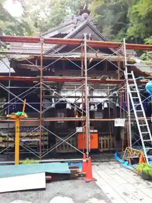 新倉富士浅間神社の本殿・本堂
