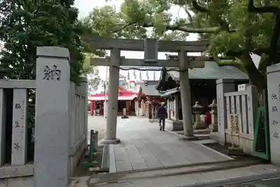 足の神様 服部天神宮の鳥居