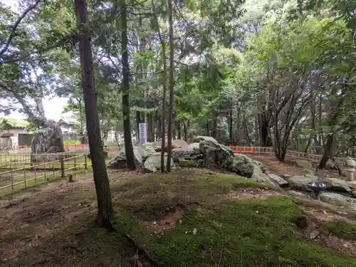 冠纓神社の建物その他