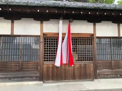 大神神社（粟殿）の本殿