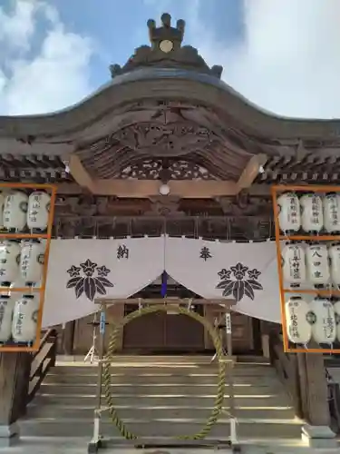 義經神社の本殿