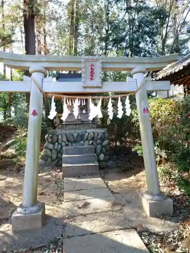 大蔵神社の{uncategorized: "未分類", other: "その他", undefined: "問題あり", building: "その他建物", grave: "お墓", sacred_gate: "鳥居", guardian: "狛犬", statue: "像", buddha: "仏像", history: "歴史", nature: "自然", garden: "庭園", animal: "動物", pagoda: "塔", temizu: "手水舎", mountain_gate: "山門・神門", sanctuary: "本殿・本堂", subordinate: "末社・摂社", art: "芸術", scenery: "景色", jizo: "地蔵", ema: "絵馬", goshuin: "御朱印", omikuji: "おみくじ", items: "授与品その他", amulet: "お守り", goshuincho: "御朱印帳", eats: "食事", festival: "お祭り", votive_dance: "神楽", shichigosan: "七五三参", wedding: "結婚式", experience: "体験その他", initially: "初詣", around: "周辺", anti_infection: "感染症対策"}