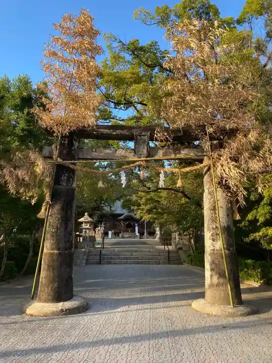 與止日女神社の{uncategorized: "未分類", other: "その他", undefined: "問題あり", building: "その他建物", grave: "お墓", sacred_gate: "鳥居", guardian: "狛犬", statue: "像", buddha: "仏像", history: "歴史", nature: "自然", garden: "庭園", animal: "動物", pagoda: "塔", temizu: "手水舎", mountain_gate: "山門・神門", sanctuary: "本殿・本堂", subordinate: "末社・摂社", art: "芸術", scenery: "景色", jizo: "地蔵", ema: "絵馬", goshuin: "御朱印", omikuji: "おみくじ", items: "授与品その他", amulet: "お守り", goshuincho: "御朱印帳", eats: "食事", festival: "お祭り", votive_dance: "神楽", shichigosan: "七五三参", wedding: "結婚式", experience: "体験その他", initially: "初詣", around: "周辺", anti_infection: "感染症対策"}
