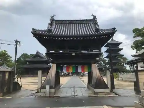 善通寺の山門