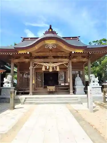 新北神社の本殿