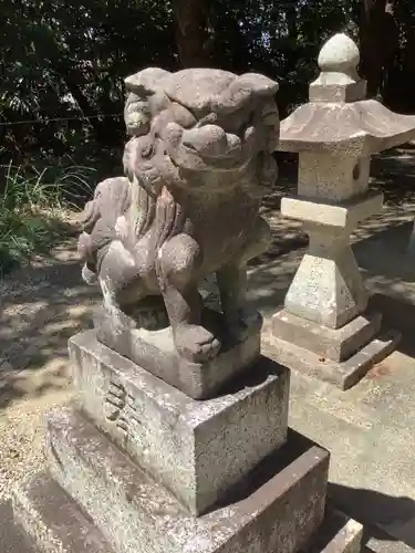 和爾良神社（猪子石原）の狛犬