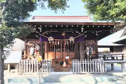 本郷氷川神社の{uncategorized: "未分類", other: "その他", undefined: "問題あり", building: "その他建物", grave: "お墓", sacred_gate: "鳥居", guardian: "狛犬", statue: "像", buddha: "仏像", history: "歴史", nature: "自然", garden: "庭園", animal: "動物", pagoda: "塔", temizu: "手水舎", mountain_gate: "山門・神門", sanctuary: "本殿・本堂", subordinate: "末社・摂社", art: "芸術", scenery: "景色", jizo: "地蔵", ema: "絵馬", goshuin: "御朱印", omikuji: "おみくじ", items: "授与品その他", amulet: "お守り", goshuincho: "御朱印帳", eats: "食事", festival: "お祭り", votive_dance: "神楽", shichigosan: "七五三参", wedding: "結婚式", experience: "体験その他", initially: "初詣", around: "周辺", anti_infection: "感染症対策"}