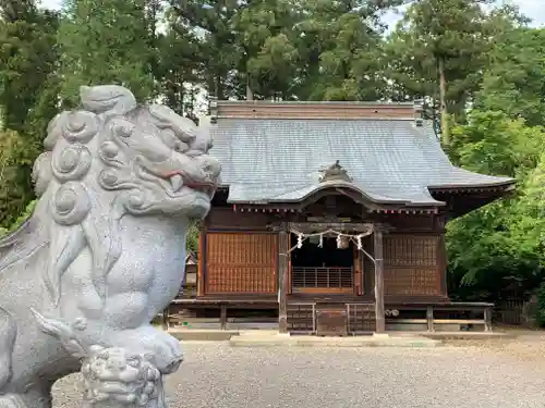 沼鉾神社の狛犬