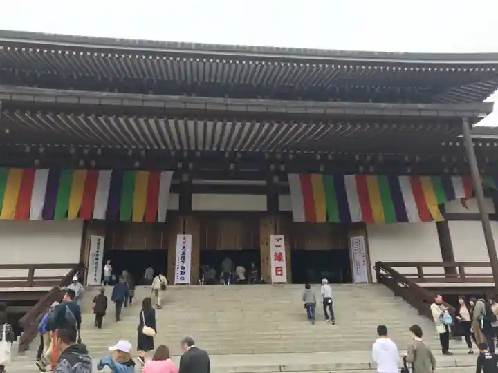 成田山新勝寺の本殿・本堂